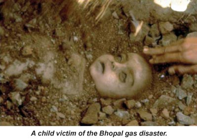 Une victime de la catastrophe de Bhopal, lire le texte de Olivier Bailly